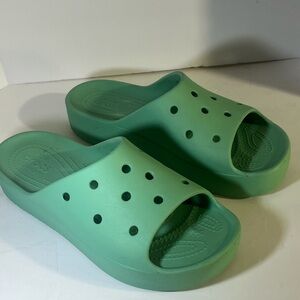Crocs size 9 great condition